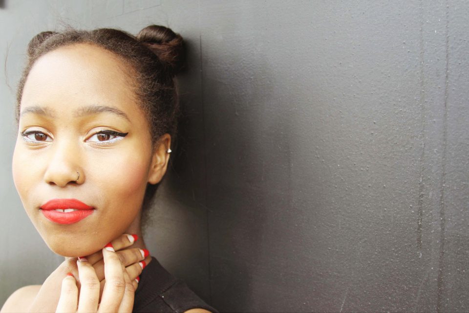Full-Coverage Foundation for Deep Skin Tones: How to Avoid Ashiness