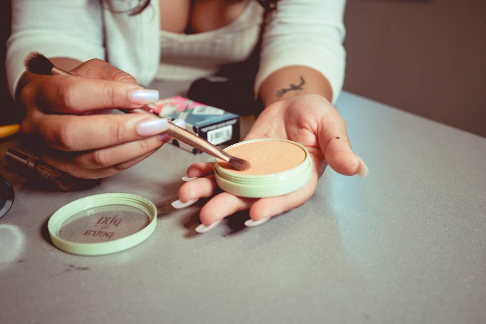 Best Mineral Foundation for Sensitive Skin (and How to Wear It)