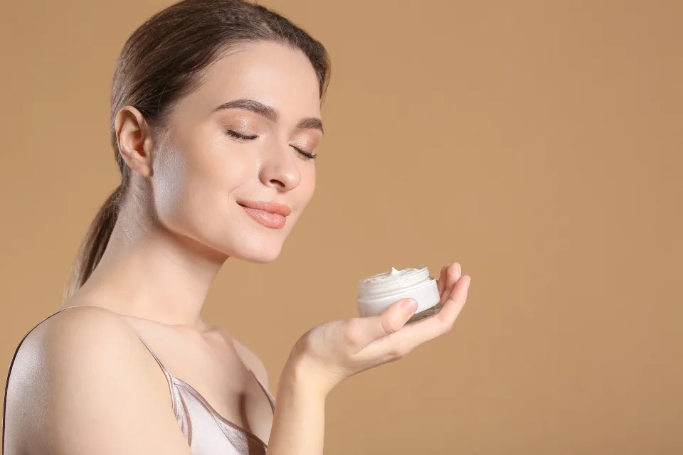 Pimple patches and spot treatments: hydrocolloid vs microneedle, and what to do instead of popping